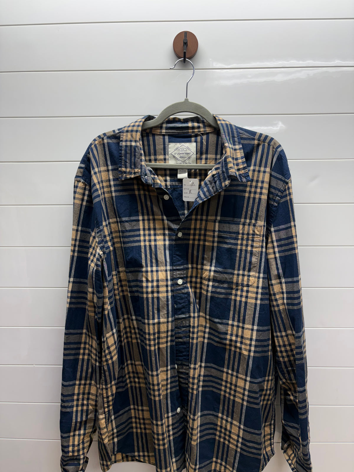 Men’s XL Button Up