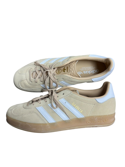 Women’s 9.5 adidas gazelle