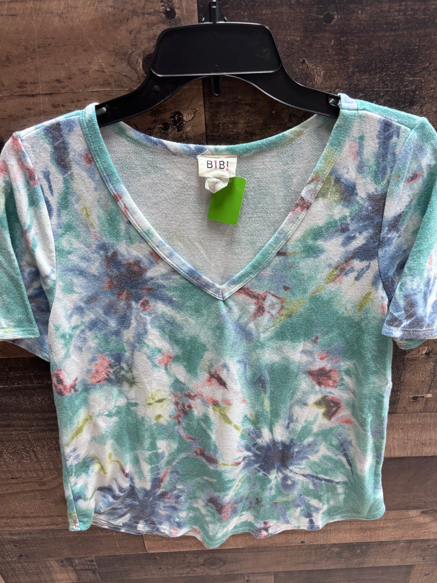 Women’s medium bibi shirt