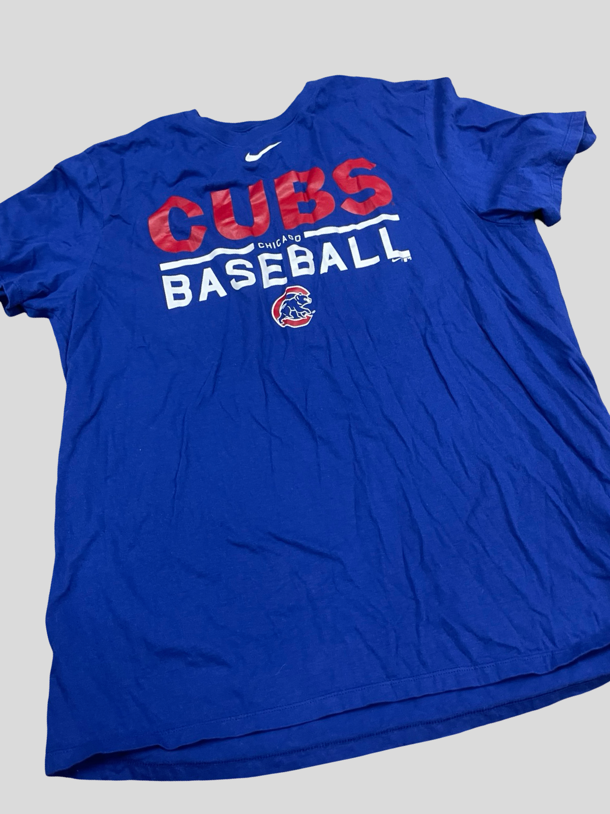Men’s XL Cubs Shirt