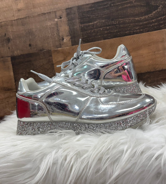 Women’s 10 shoes