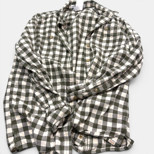 Men’s flannel medium