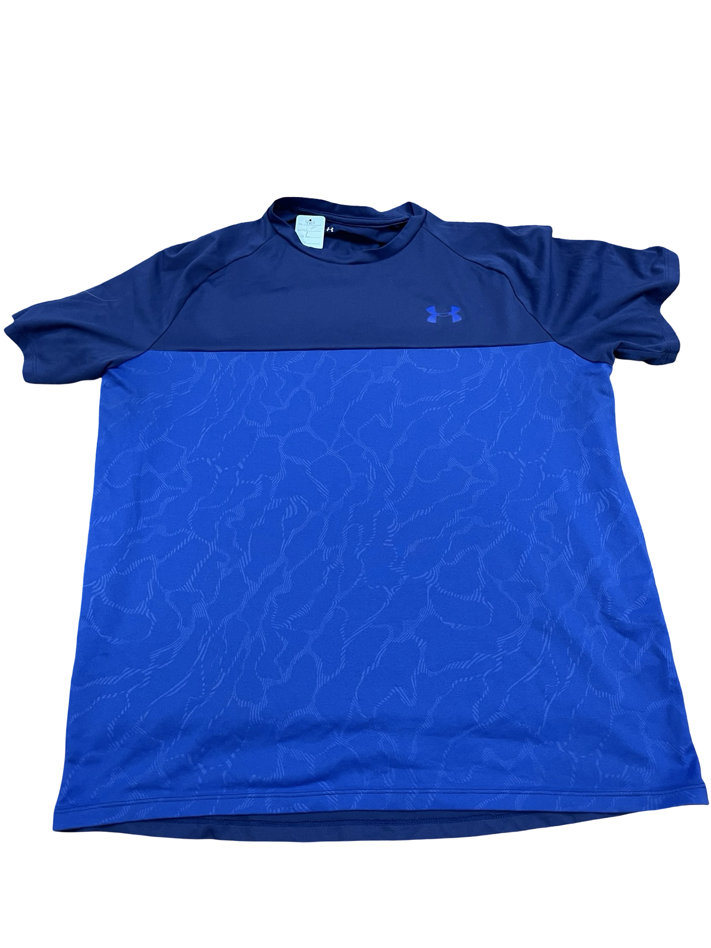 Men’s large UA shirt