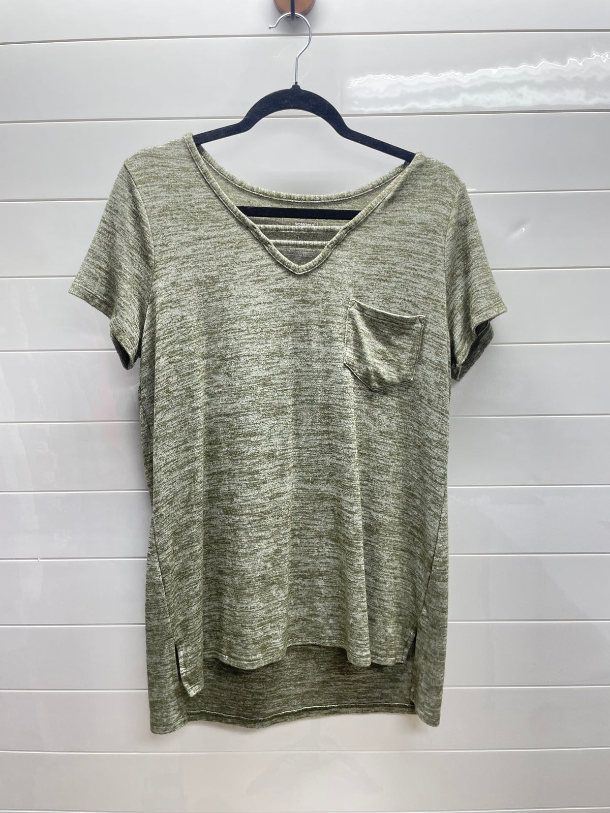 Women’s large tee