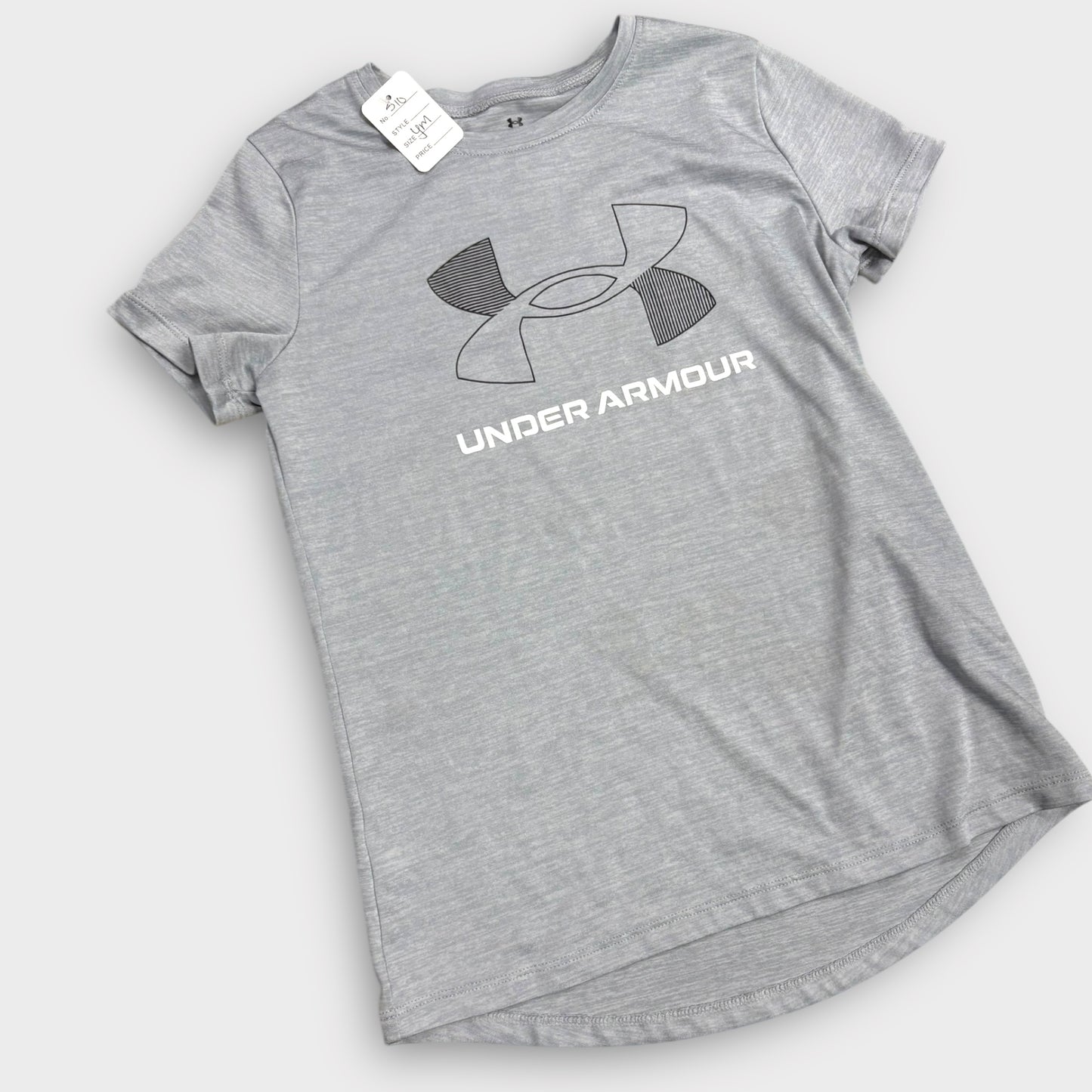 Boys UA tee youth medium