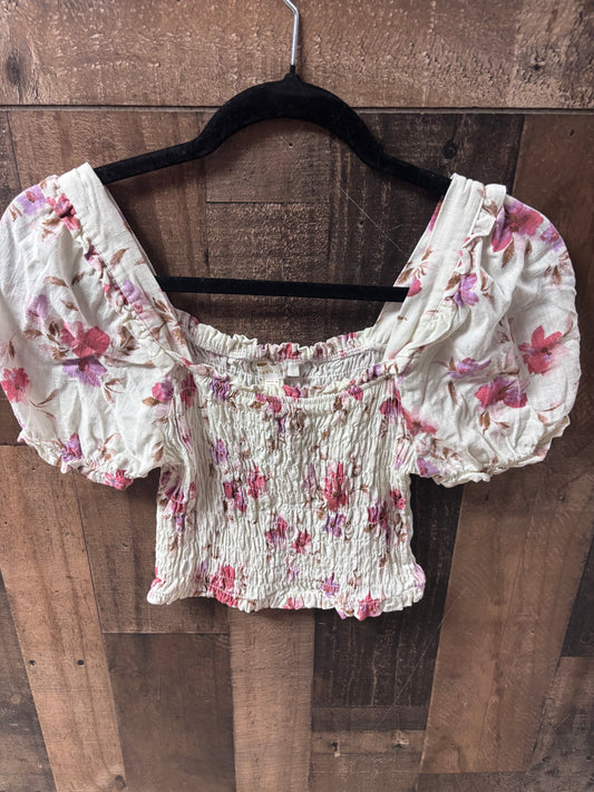 Women’s small blouse cropped