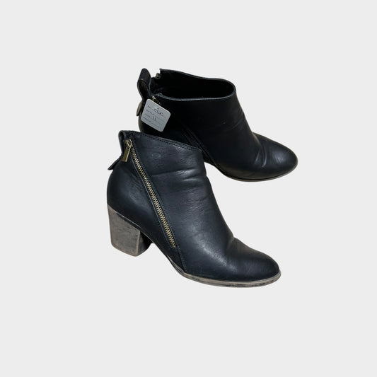 Women’s 11 Boots