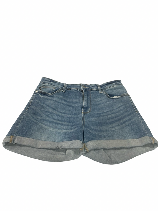 Women’s size 6 shorts