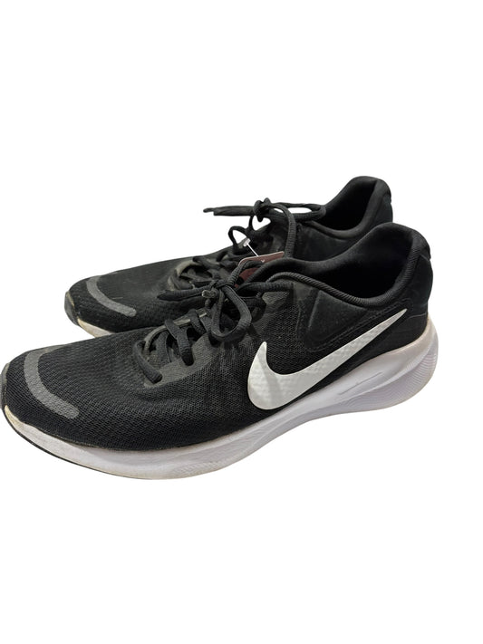Men’s 10.5 Nike shoes