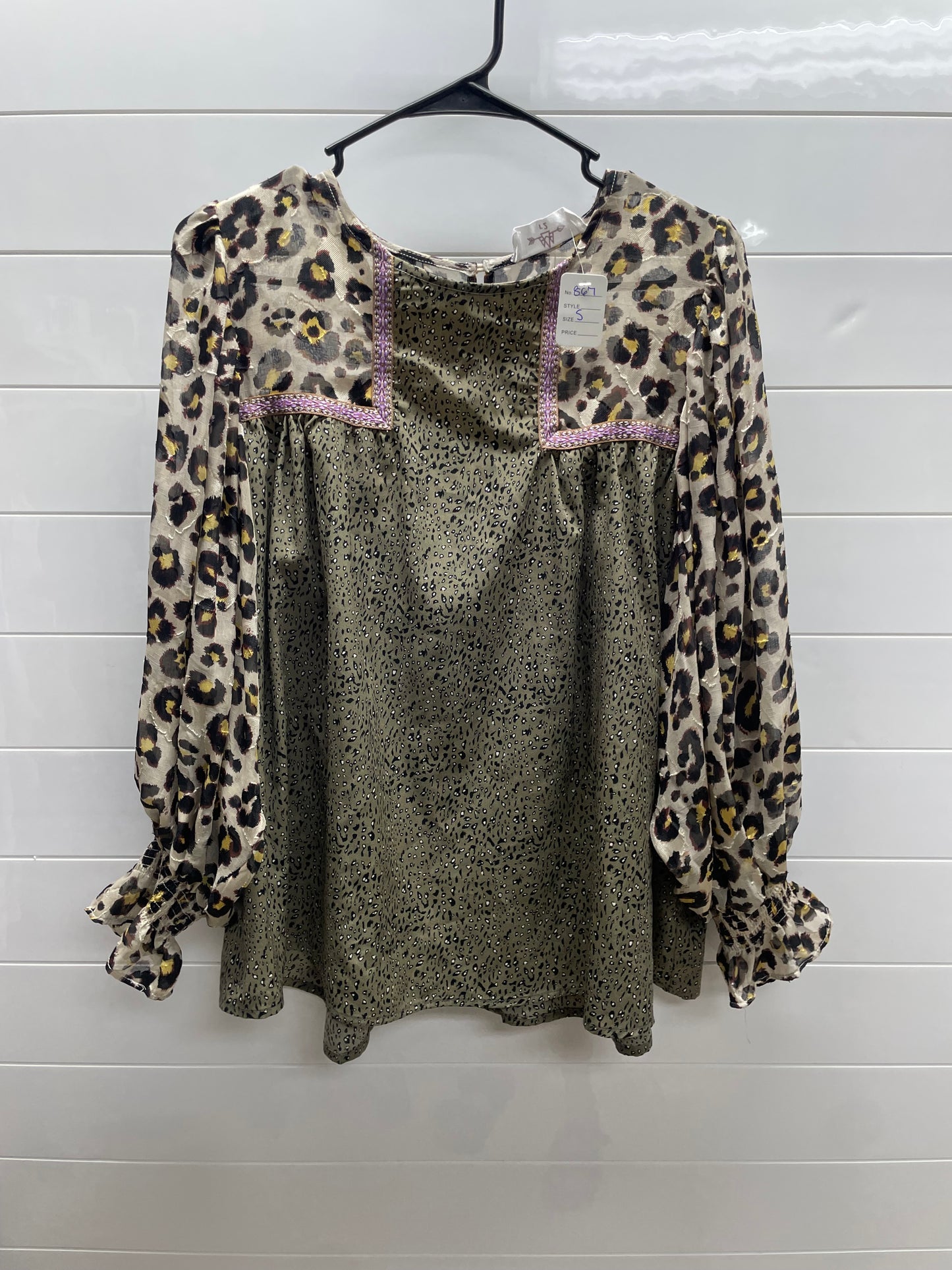 Women’s small long sleeve