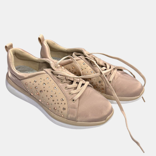 Women’s Clark shoes sz 8
