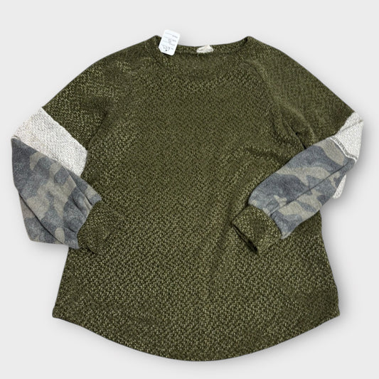Women’s sweater small