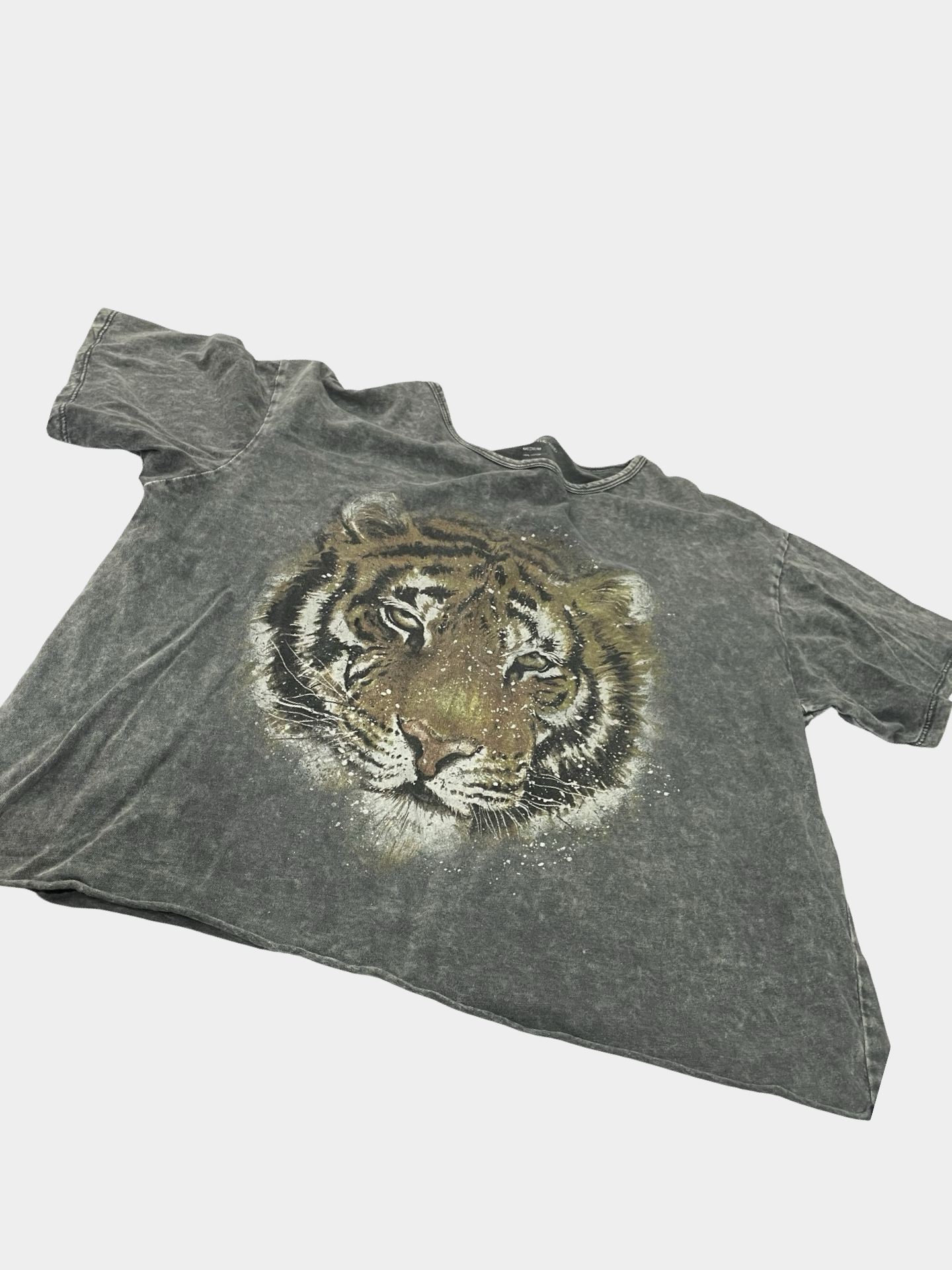 Women’s medium tee