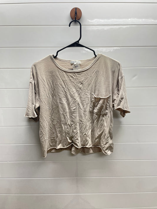 Women’s medium tee