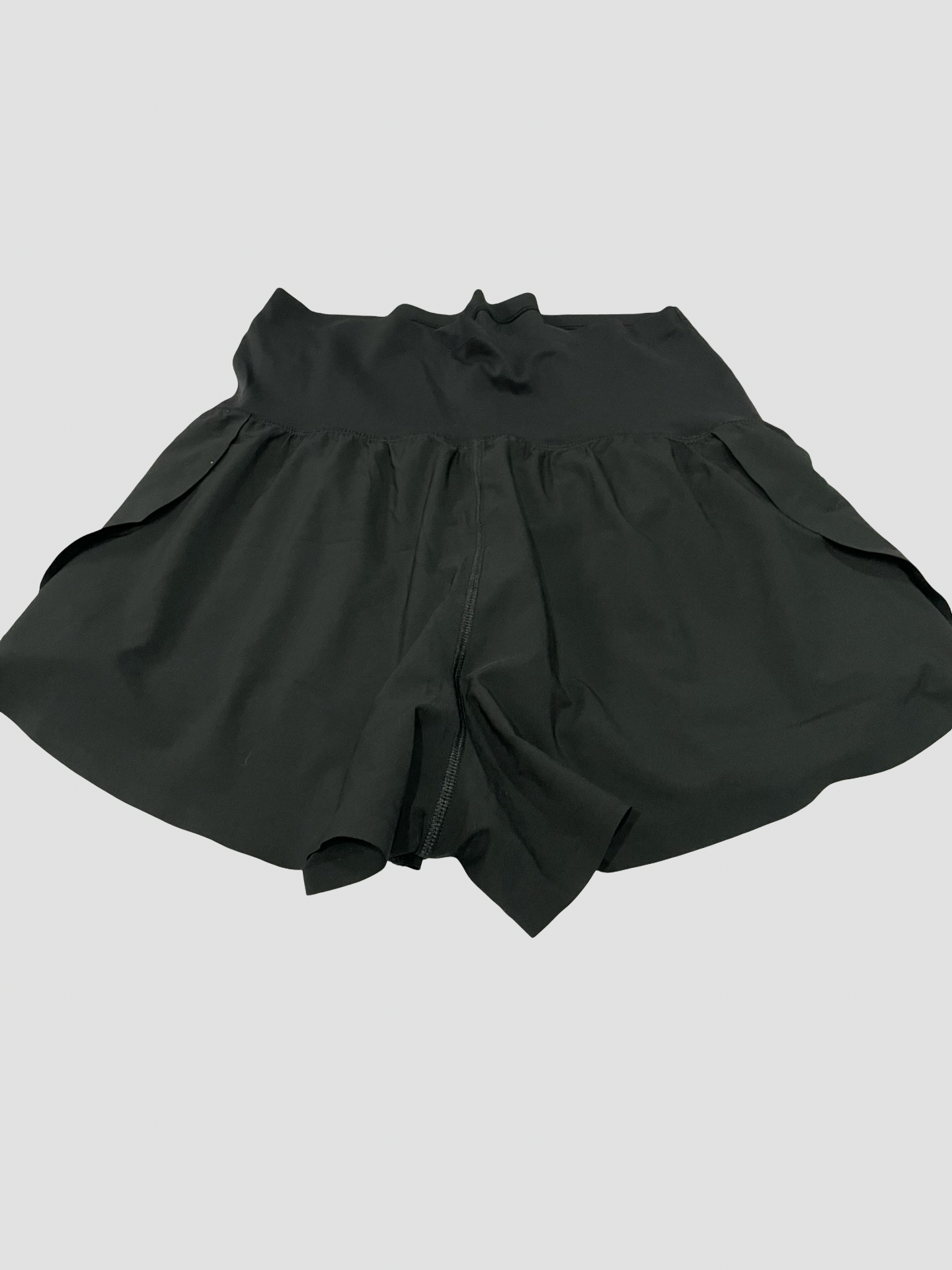 Women’s medium maternity shorts