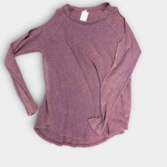 Women’s XL cold shoulder long sleeve