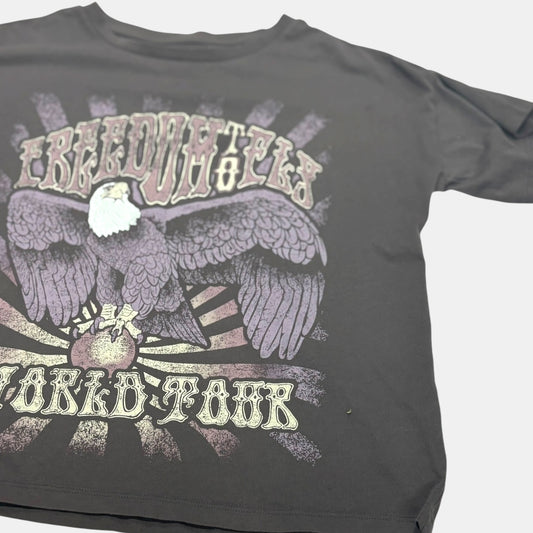 Women’s graphic tee large