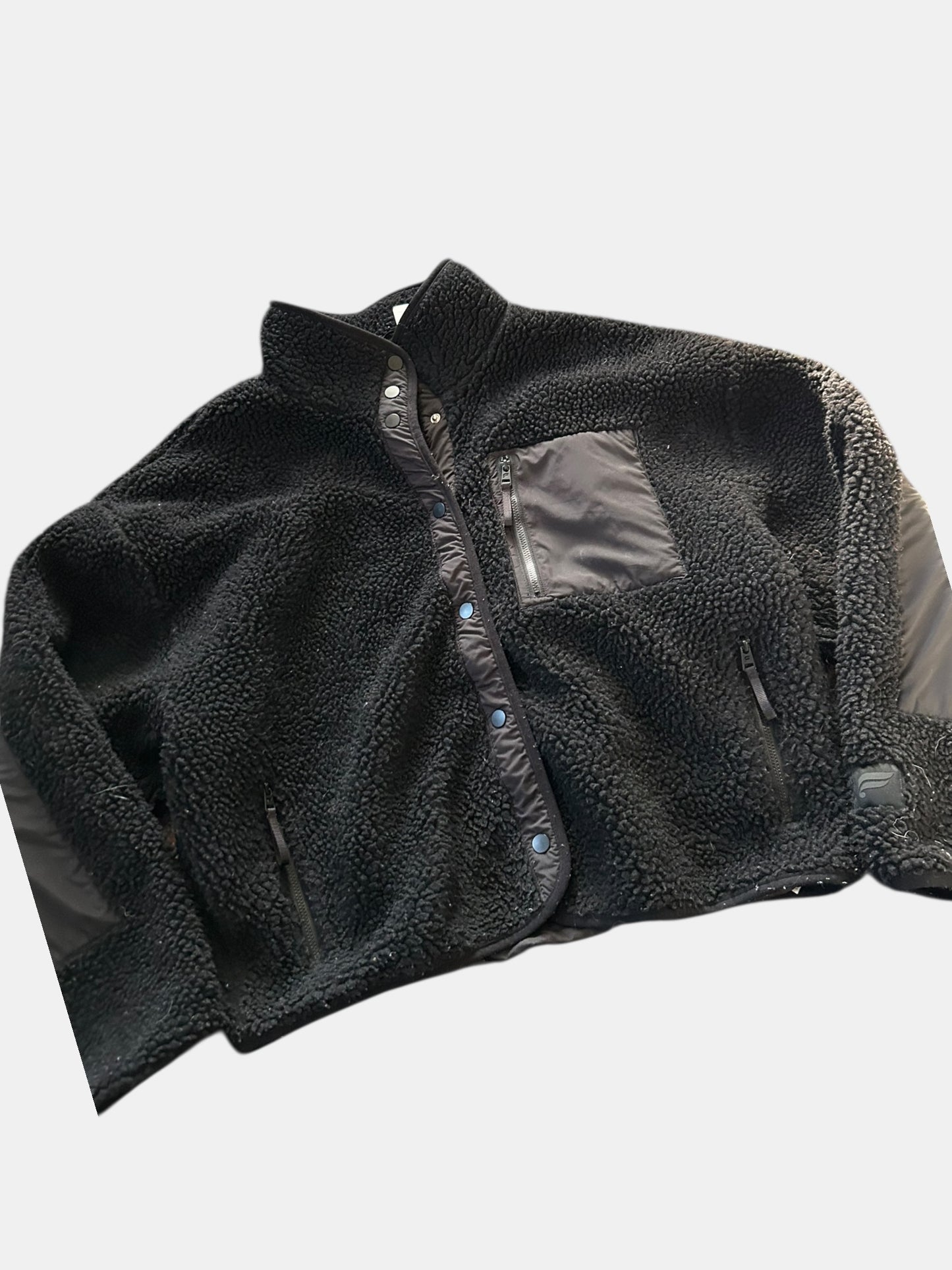 Women’s Fabletics Button Up Sherpa-Large (Missing Button)