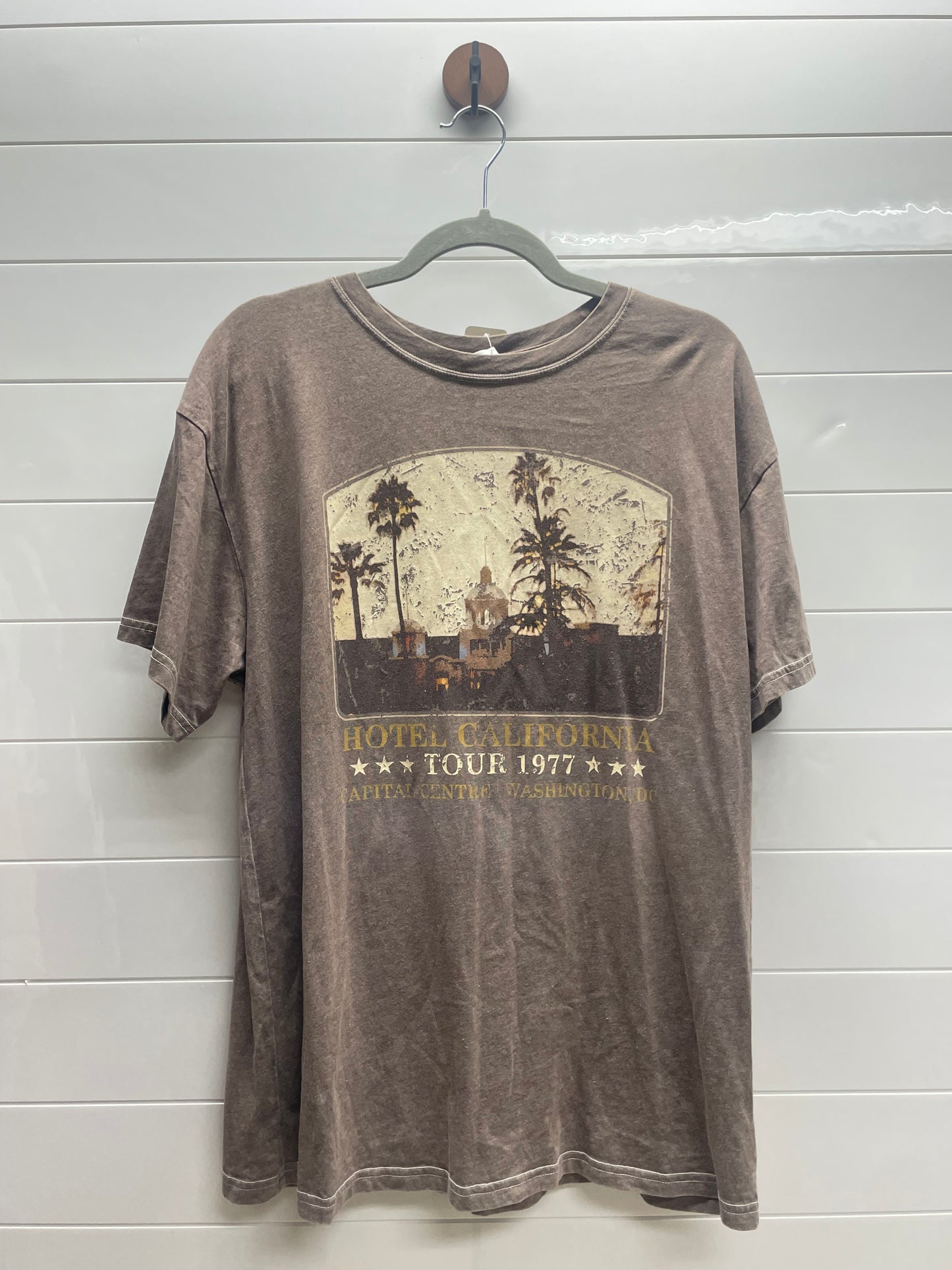 Women’s large tee
