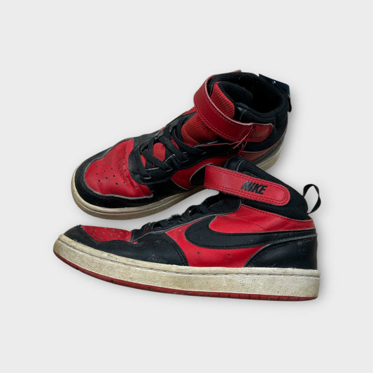 Boys 1.5Y Nikes-worn condition