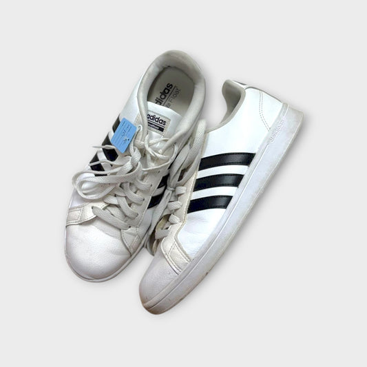 Women’s Adidas shoes- sz 10