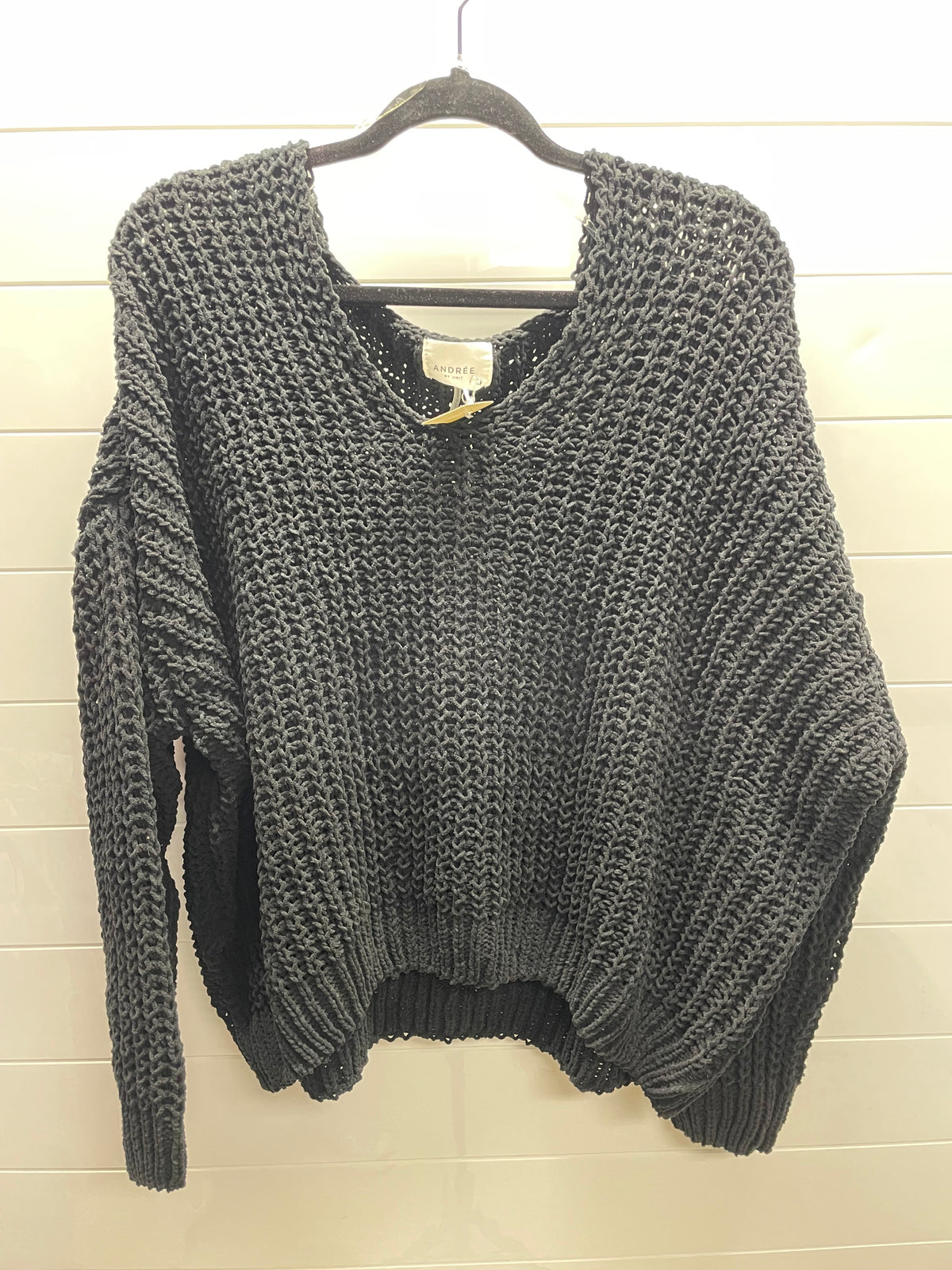 Women’s M/L NWT Sweater
