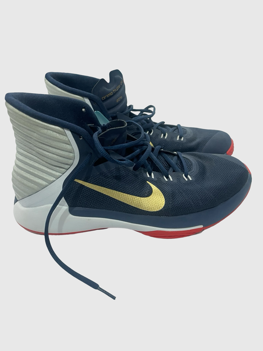 Men’s 10.5 Nike Basketball Shoes