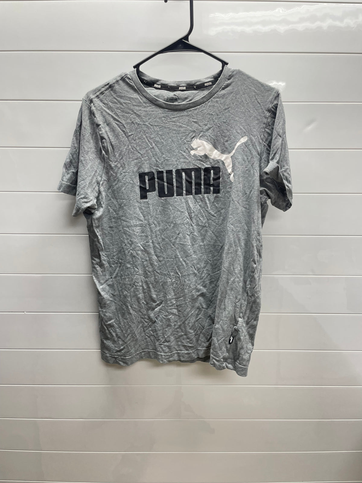 Men’s medium puma tee