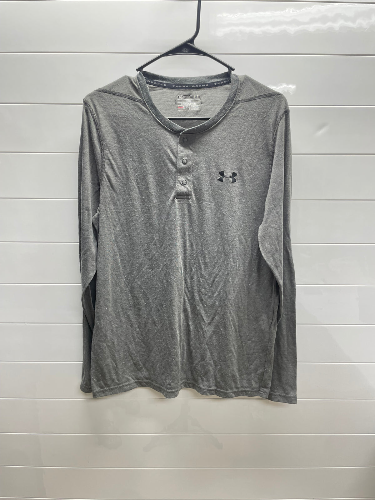 Men’s medium UA long sleeve