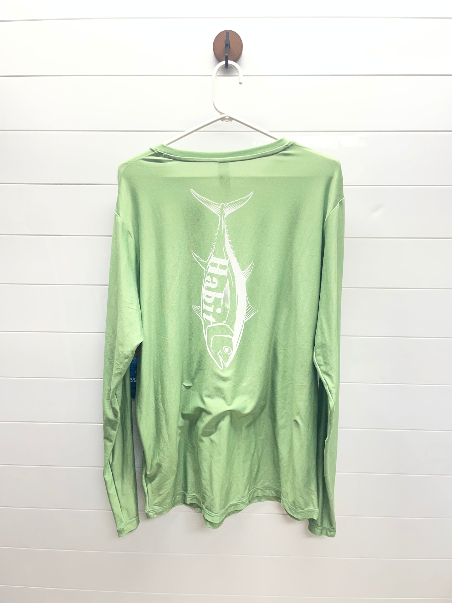 Men’s medium nwt shirt