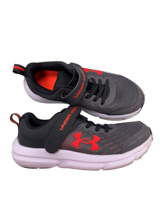 Boys 1Y UA shoes