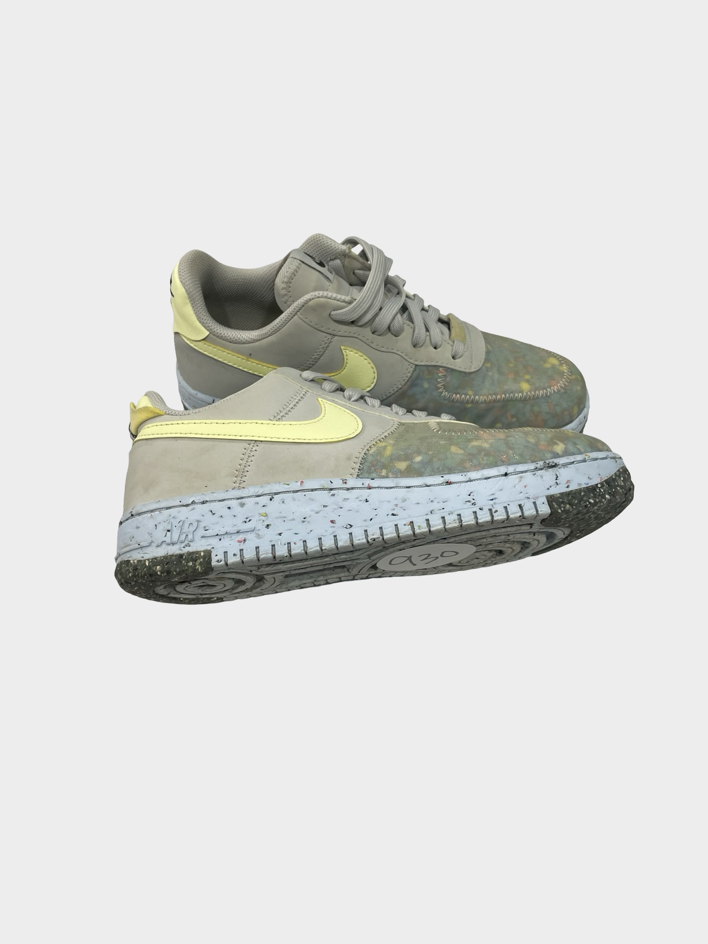 Women’s 7.5 Nikes