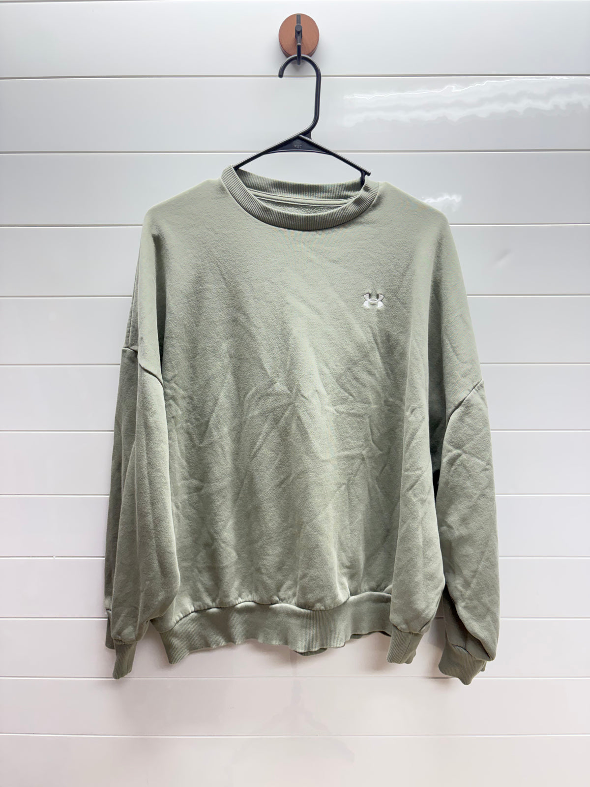 Women’s Large UA Crewneck