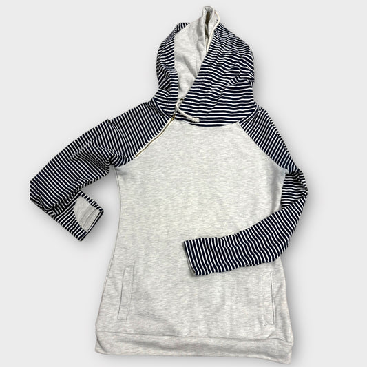 Women’s sweater- small