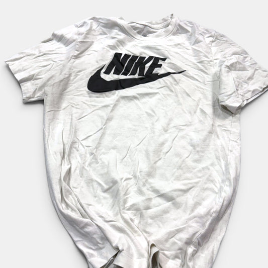 Men’s Nike tee small