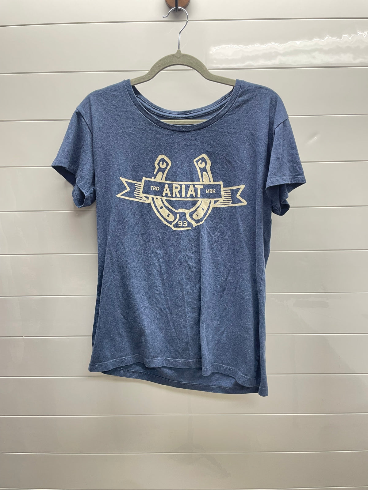 Women’s medium Ariat tee
