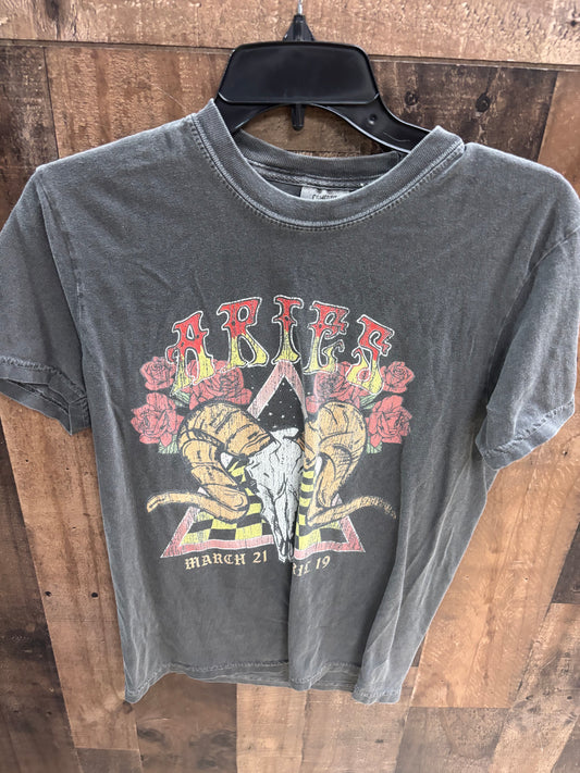 Women’s small graphic shirt