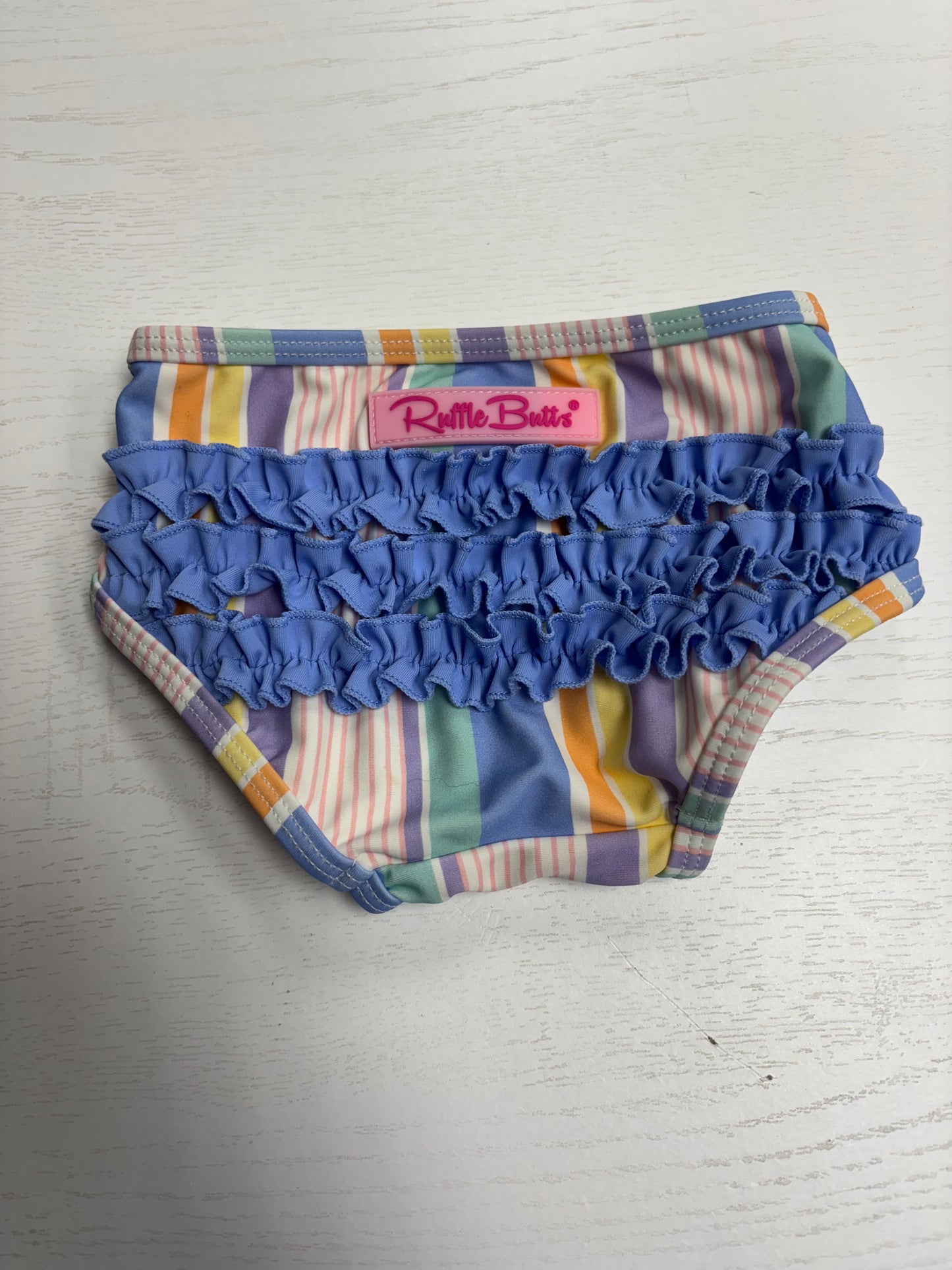 Girl’s 6/12 ruffle butts