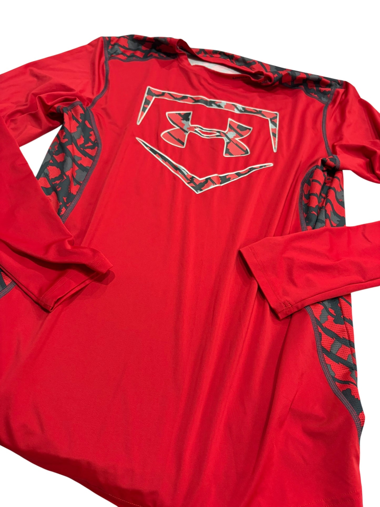 Men’s large ua shirt