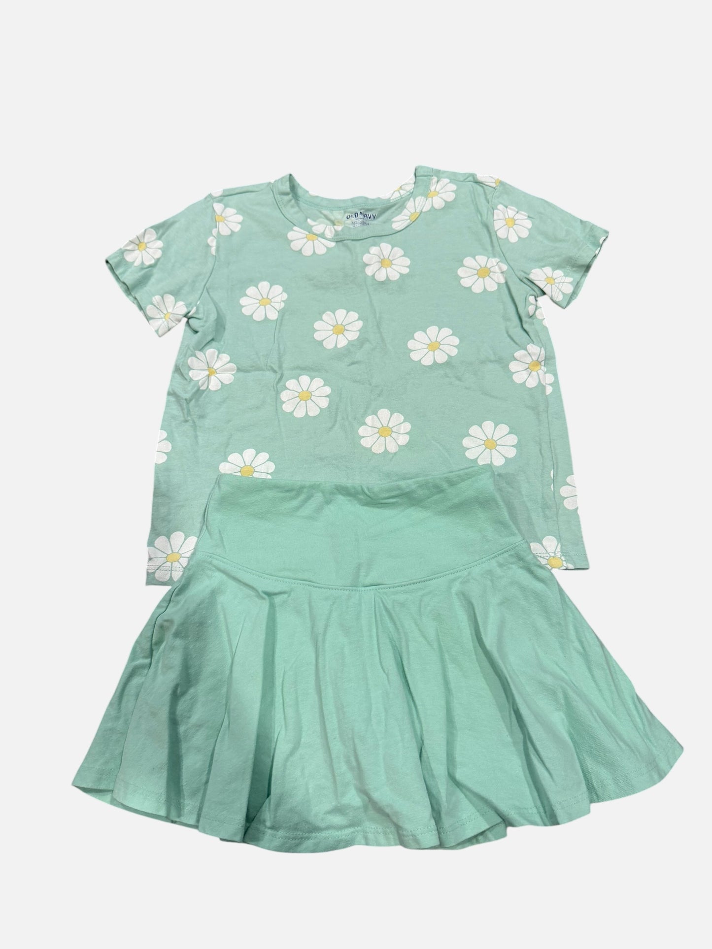 Girl’s 6/7 old navy outfit - skort
