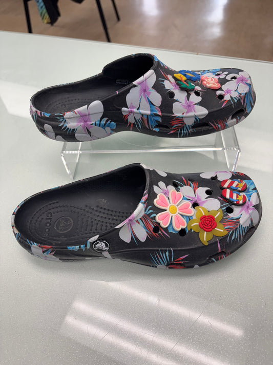 Women’s 7 crocs