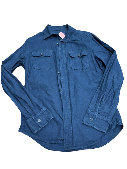 Men’s small ae button shirt
