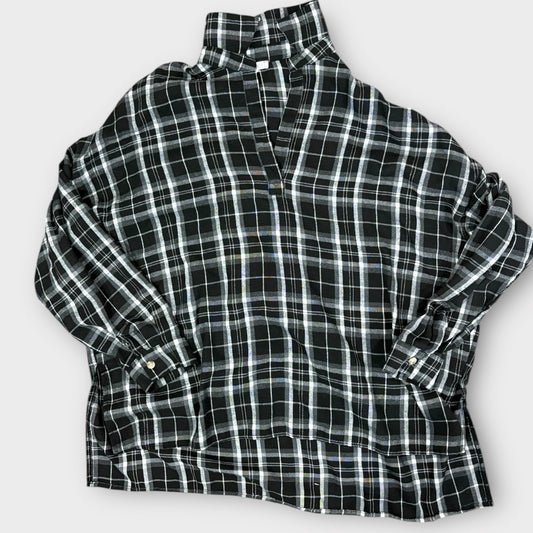 Women’s large plaid long sleeve