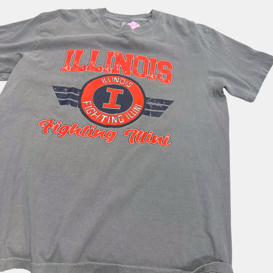 Women’s graphic tee large