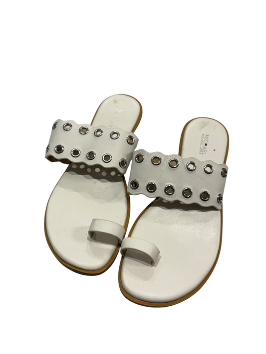 Women’s 8.5 MK sandals