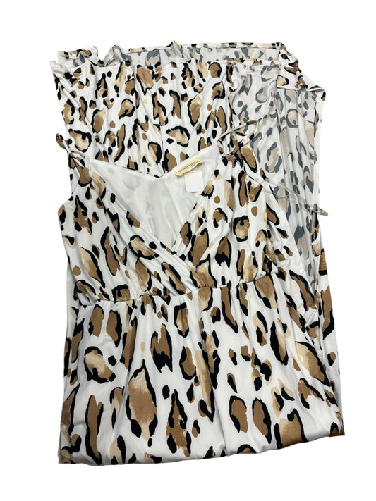 Women’s medium dress with slit