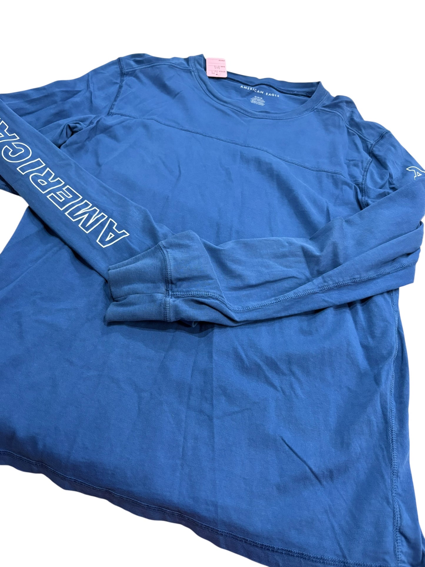 Men’s medium AE Shirt