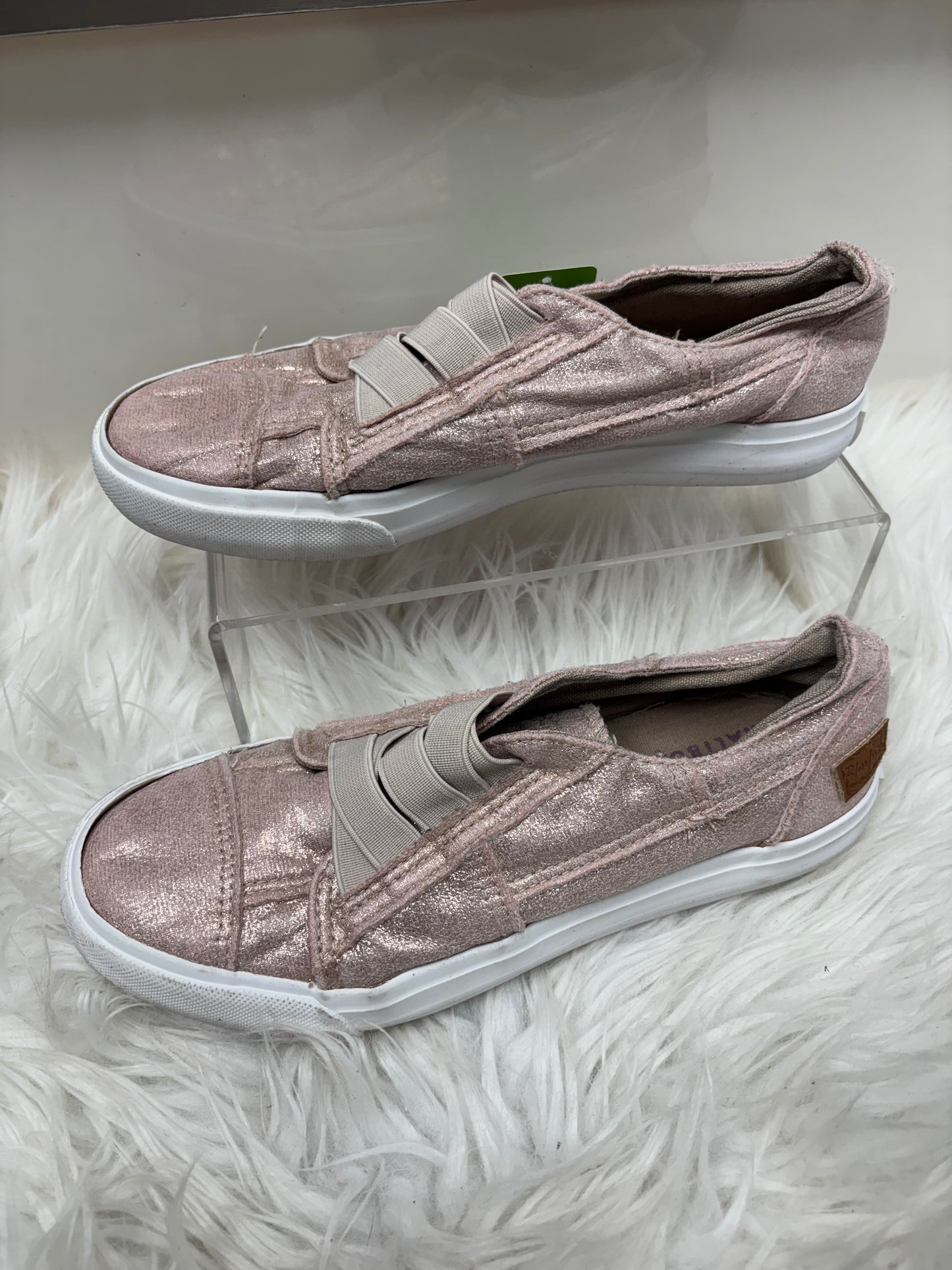 Women’s 6 blowfish