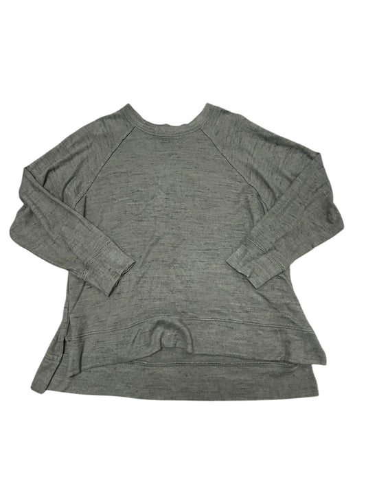 Women’s medium aerie shirt