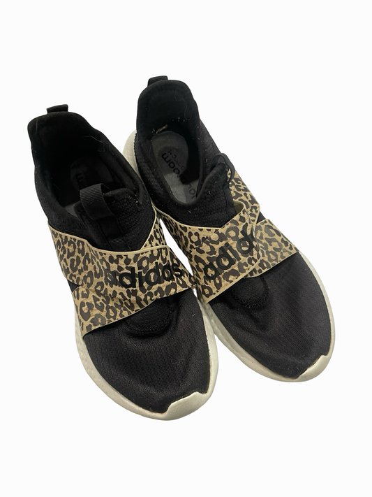 Women’s 8 Adidas